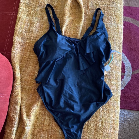 🆕KONA SOL: Asymmetrical Ruffle One-Piece High Coverage Swimsuit- Sz 20W - Picture 4 of 7